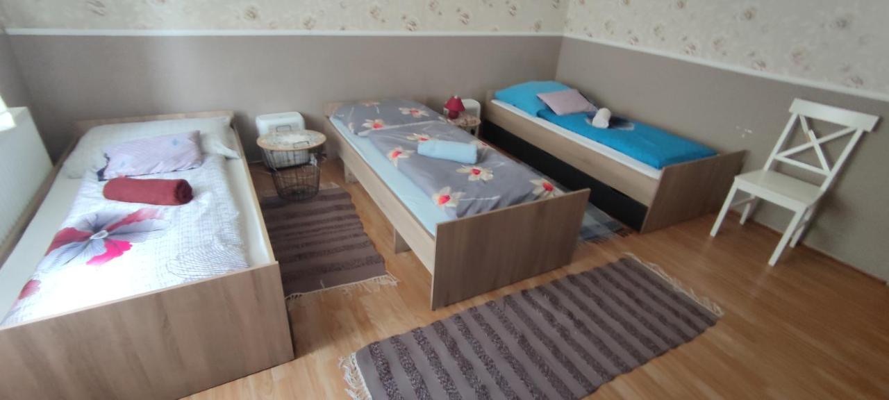 Orsi Apartman / Vendeghaz Кечкемет Экстерьер фото