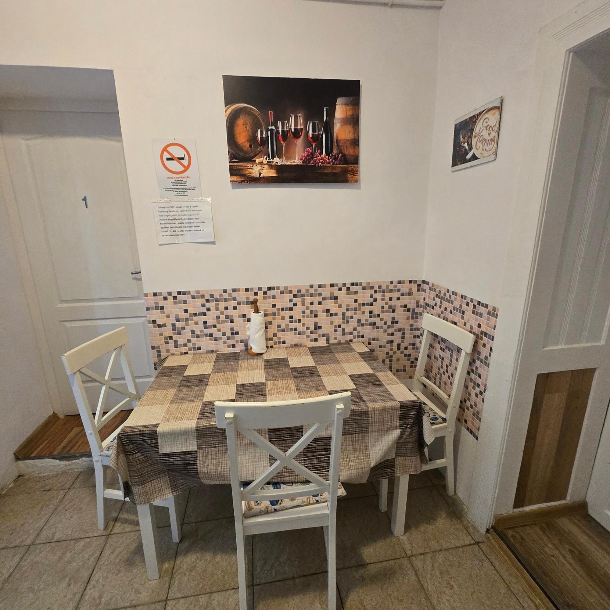 Orsi Apartman / Vendeghaz Кечкемет Экстерьер фото